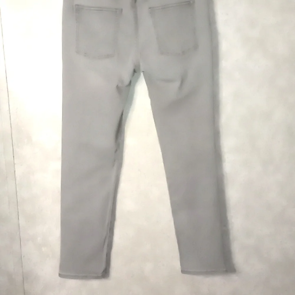 Gap Gray Stretch Skinny Jean, size 12 Husky